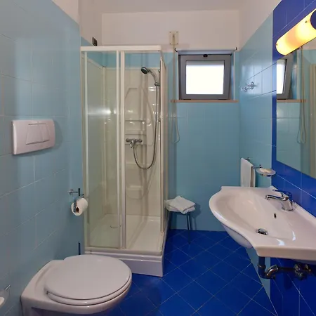 Nino Vacanze * 阿尔巴·阿德里亚蒂卡